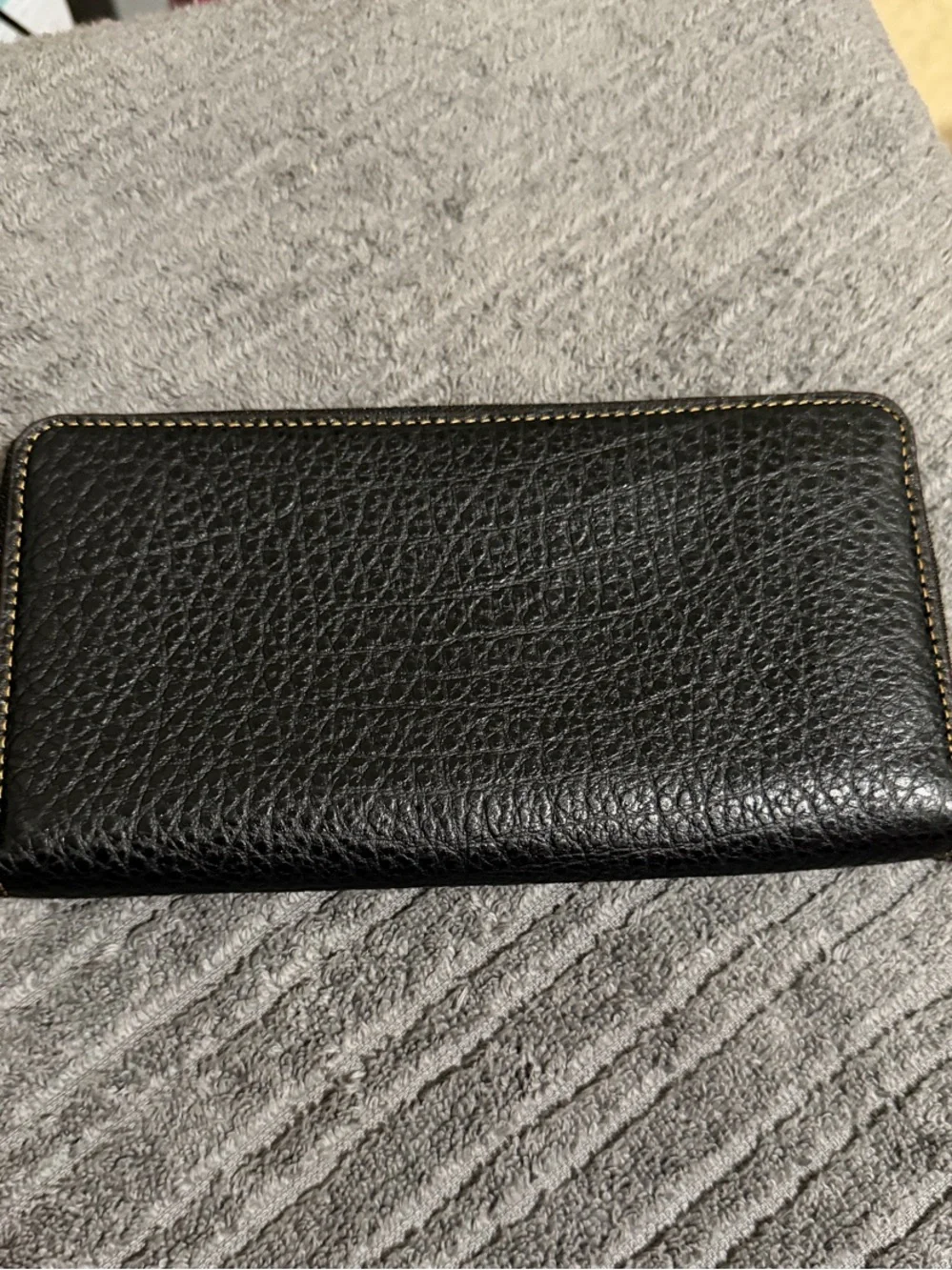 COACH Black Pebbled Leather Zip Wallet with Contrast Stitch